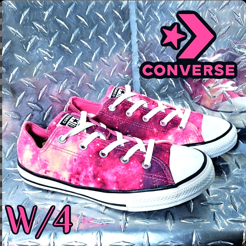 2FOR$40 Lowtop chuck taylors